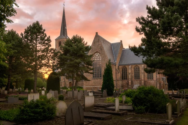 Dorpskerk Poortugaal begraafplaats