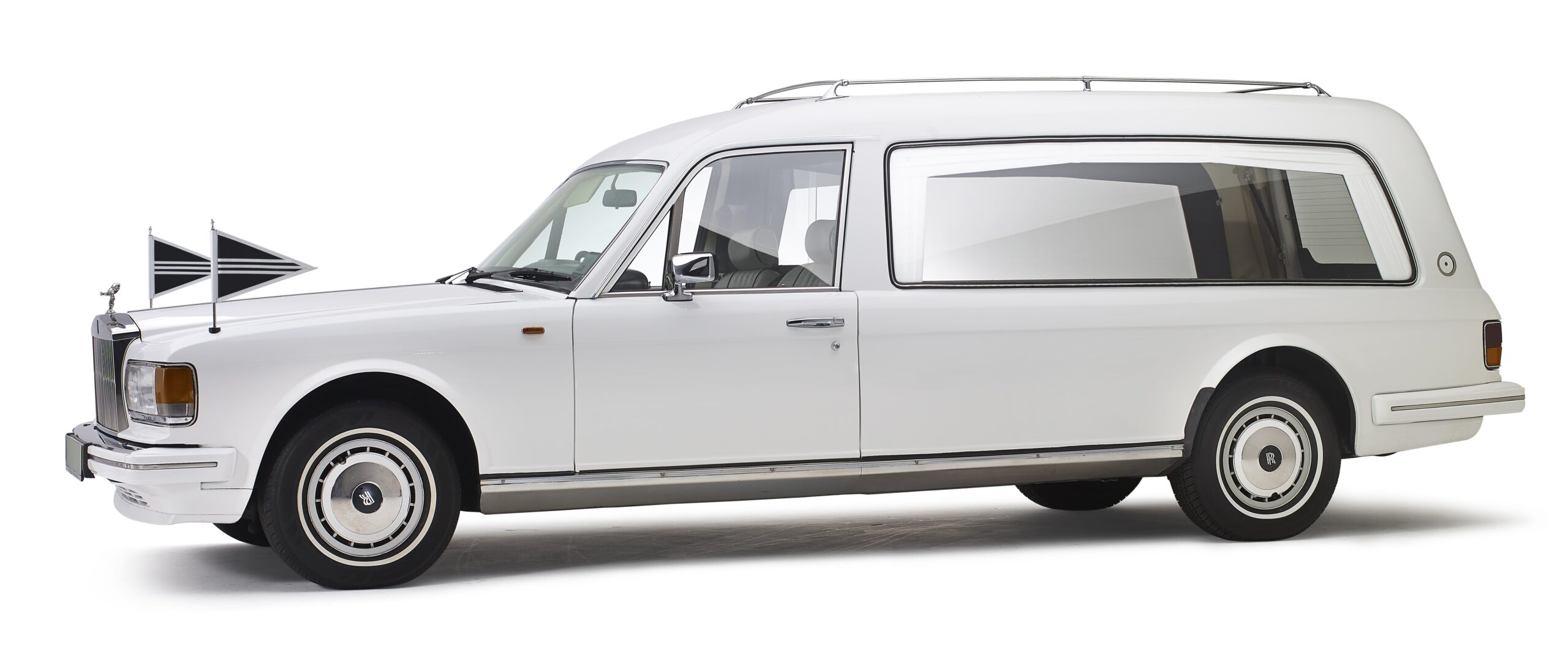 Rollsroyce wiite rouwauto klassieke oldtimer